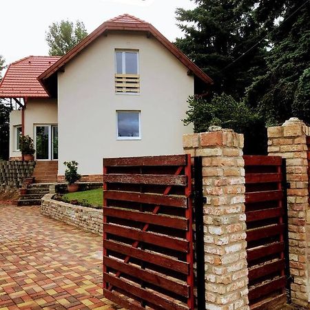 'New' Sunkissed Villa On The Old Hill Balatonalmádi Esterno foto